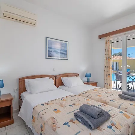 Iliachtida Studio-villas