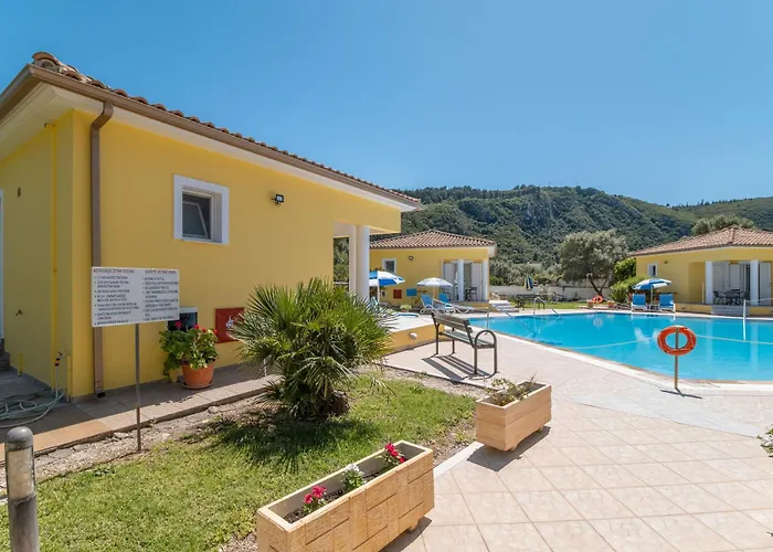 Iliachtida Studio-villas 度假居 Lefkáda