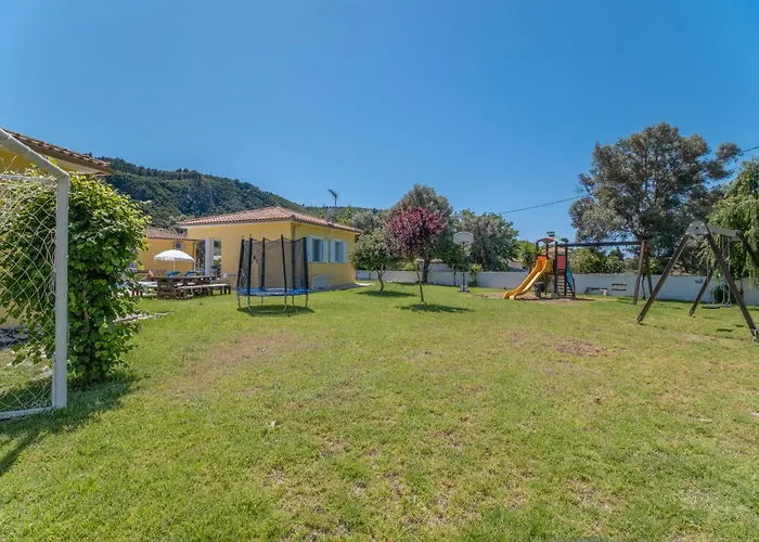 Iliachtida Studio-villas * Lefkáda